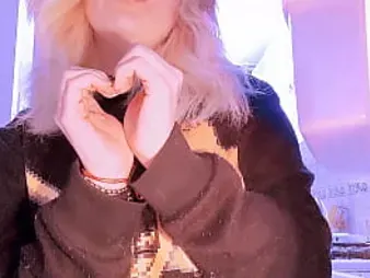 Observe this youthful and ultra-kinky teenager get off on tonguing Strawberry Mizis' saucy cootchie