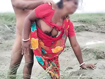 Supah hot Housewife In Crimson Saree Gets Sloppy Spoke & Penetrated While Getting Porked by Another Fellow