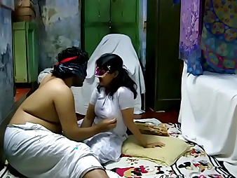 Mysexysavita & Karan deplete rock-hard in a super-fucking-hot Indian bhabhi caper gauze