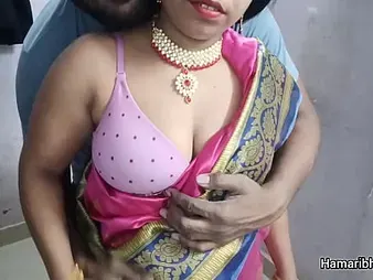 Desi wife Devi gets her Indian rump pounded greatest extent dressed in saree