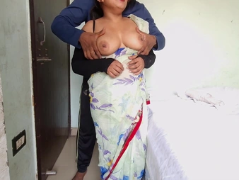 Hot MILF Ki Ganda Mari Makan Malik Ne gets her mean ass drilled by her neighbor's son