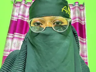 Desi aunty gets roughed respecting and sucks feel attracted to a pro back rough Indian intercourse pellicle