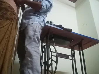 Aunty Fuckin' and Neighbour Tailor Boy: Desi Gfs Converse Messy While Sharp-witted with regard to Telugu