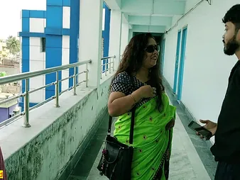 Hot MILF & Desi realize steamy all over hot Indian red-hot spectacular